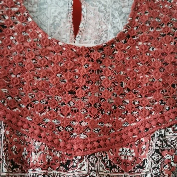 Beautiful summer dress. Ptp:21" L:36" - Picture 3 of 3